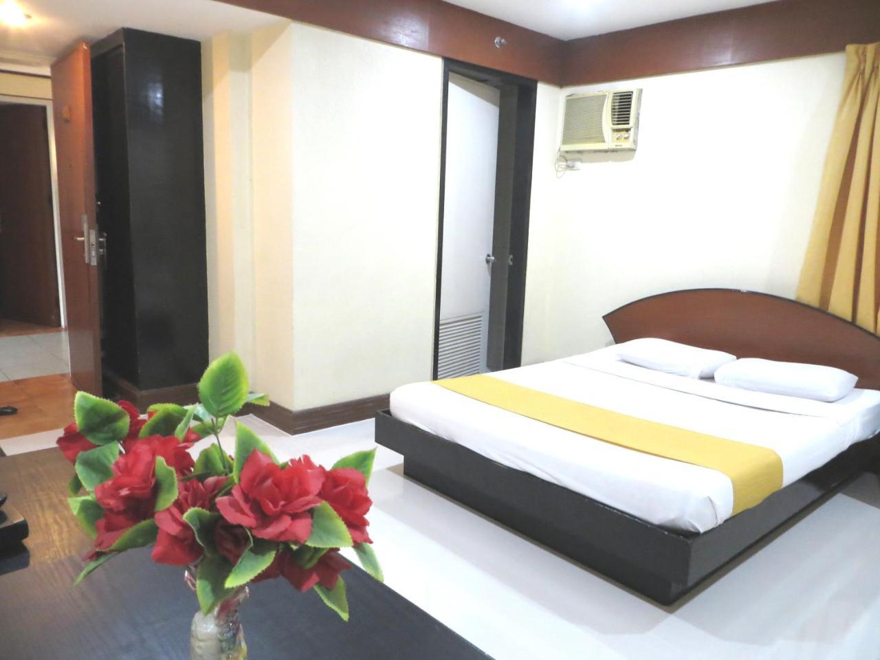 Paragon Suites Cebu Exterior foto